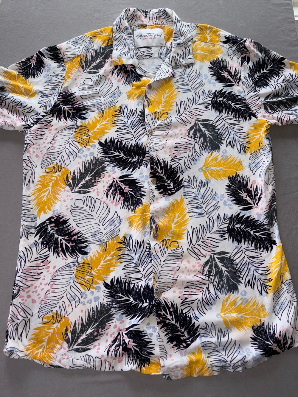 Men's Casual Button-Down Shirt - Yellow & Black Leaf Print